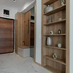 Centrally Located Urban In - Parking סקופיה