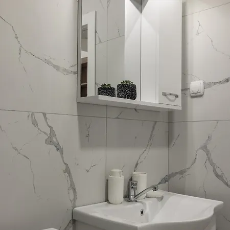 Centrally Located Urban In - Parking Apartman